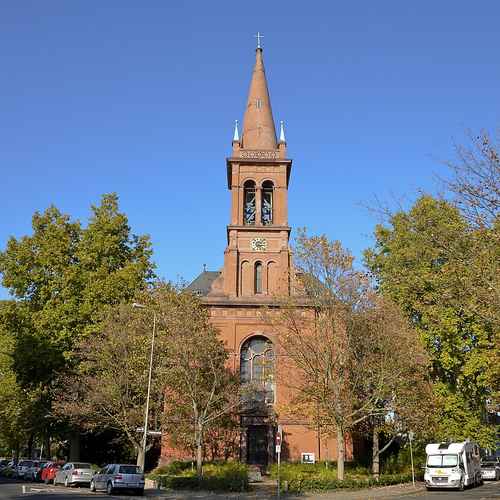 Aufnahme der Evangelische Stadtkirche Frankfurt Höchst von vorne